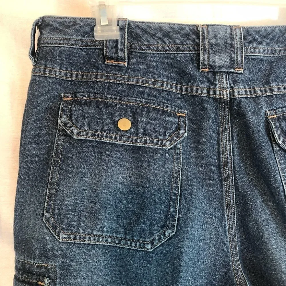 Duluth Trading  Cargo Jean Shorts Med Wash High Rise Ladies 12 - Picture 7 of 10